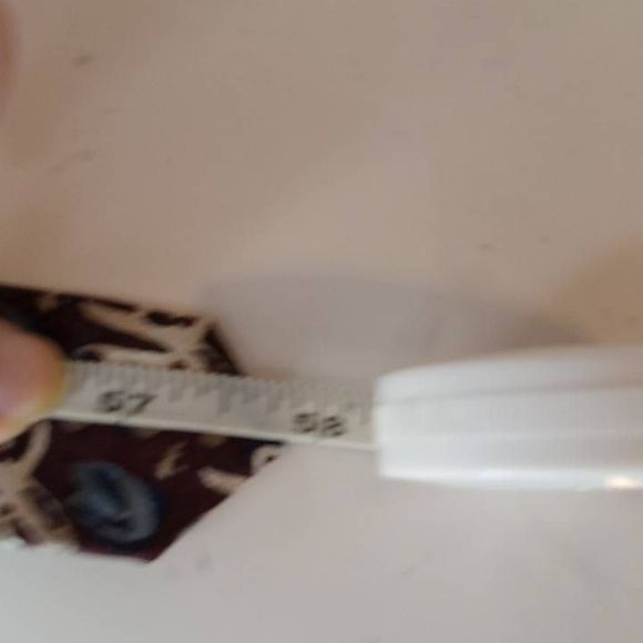 Artisphere Charles Vinson 100 Silk Abstract Pattern Neck Tie - Picture 6 of 7